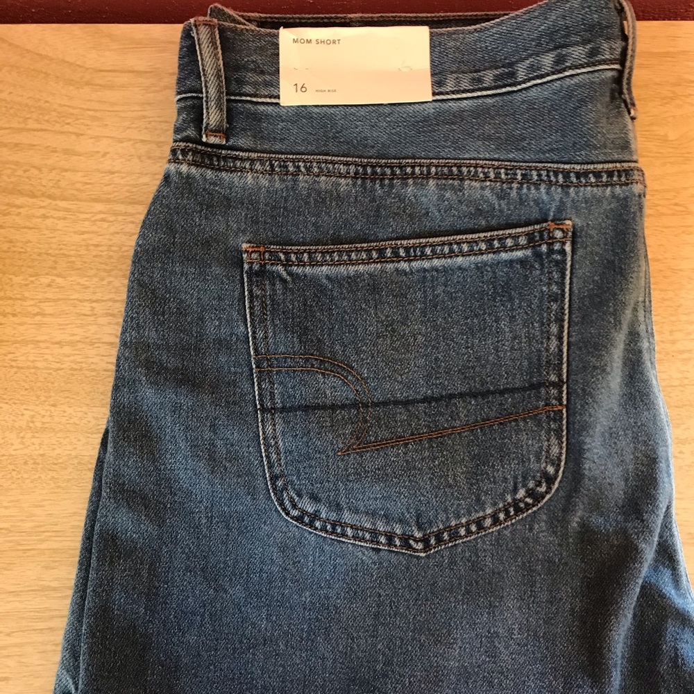 NWT American eagle mom shorts
